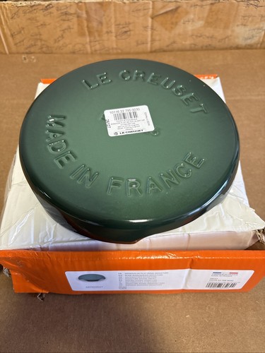 Creuset enameled cast - enameled, iron