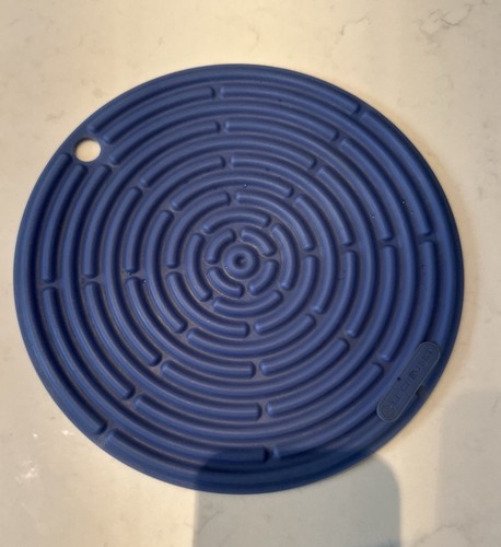 Creuset blue silicone round - silicone,