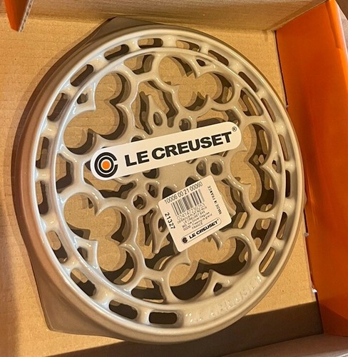 Creuset deluxe round - round, trivet