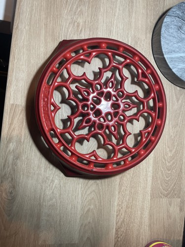 Creuset red enamel - le,