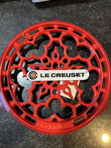 Creuset red cast iron - le,