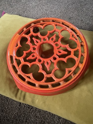 Creuset cast iron trivet - creuset,