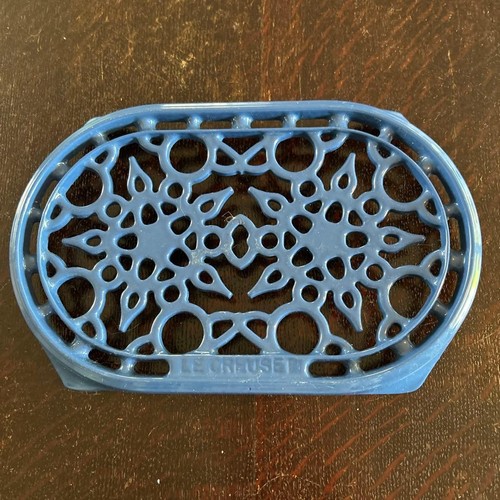 Creuset trivet warmer pot - le,