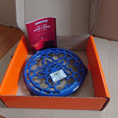 Creuset cast iron - creuset, trivet