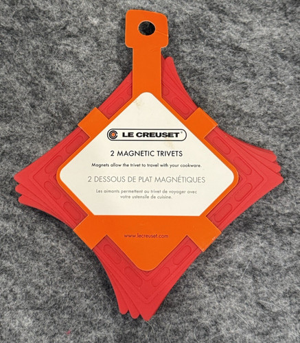 Creuset magnetic trivets - magnetic,